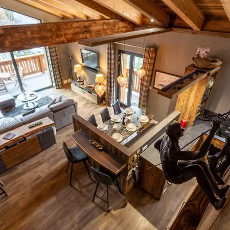 Des Amis Appt 2 - Year *