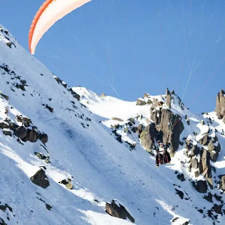 Des Amis Appt 2 - Year Appartement *