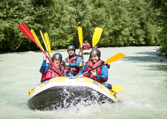 Des Amis Appt 2 - Year